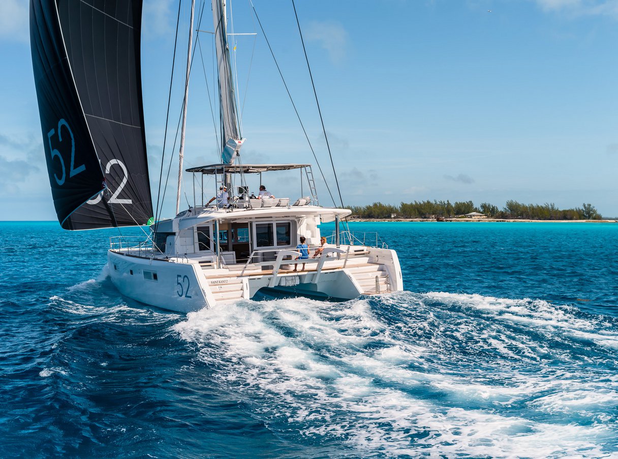 catamaran charter