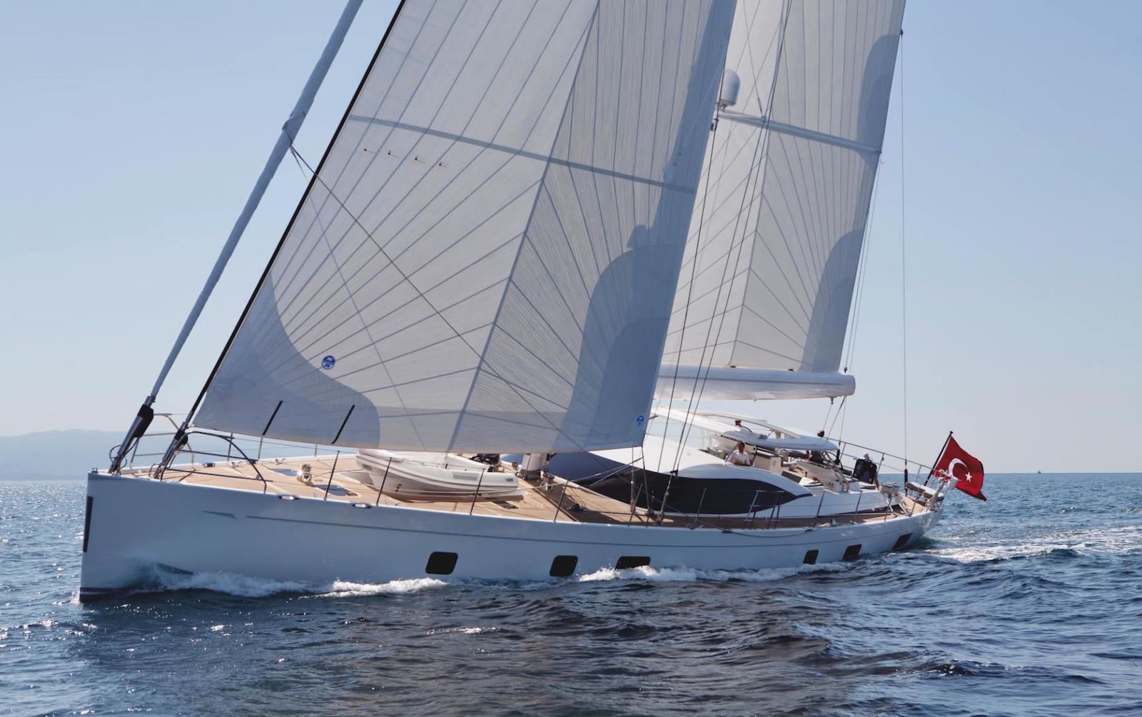 sailing yacht charter