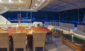 Location de Yacht Ariela