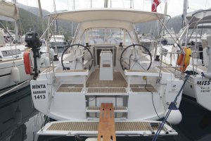 Noleggio Barche Oceanis 35 - 3 cab. - Minta - 2016