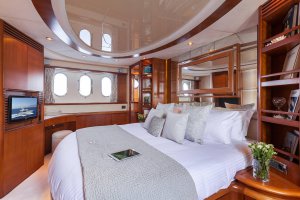 Location Yacht de Luxe Iris Azimut 74 Grèce