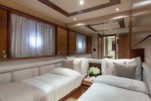 Location Yacht de Luxe Iris Azimut 74 Grèce