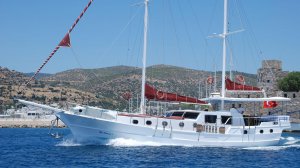 BLUE DIAMOND Gulet Available for Charter
