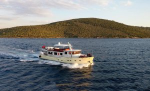 Dilnisin Yacht Available for Charter