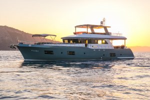 Аренда моторных яхт Floki