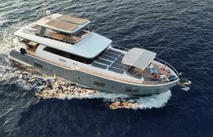 Аренда моторных яхт Floki