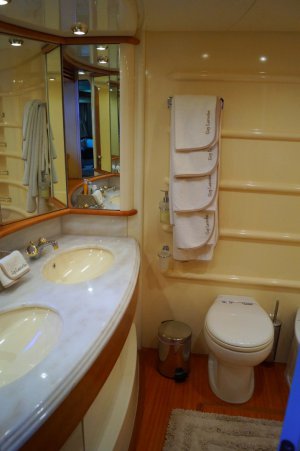 Location Yacht de Luxe Chill Out II Azimut 68 Evolution Grèce