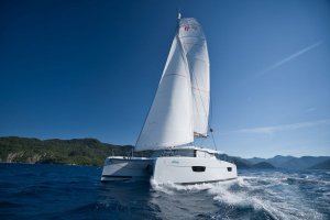 Fountaine Pajot Astrea 42 - 4 + 1 cab. - Adele - 2019.