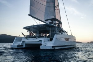 Fountaine Pajot Astrea 42 - Wave