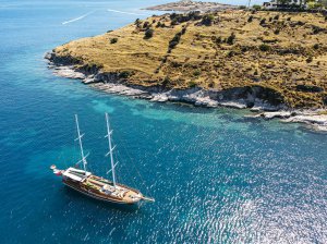 Lady Christa Gulet Available for Charter