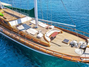Lady Christa Gulet Available for Charter