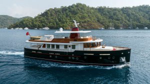 Magnolia 1 Yacht Available for Charter