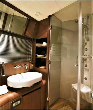 Questa e Vita Yacht Available for Charter