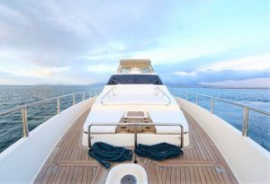 Questa e Vita Yacht Available for Charter