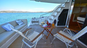 Location Yacht de Luxe Wave Master Sealine T60 Grèce