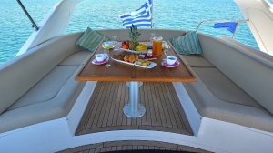 Location Yacht de Luxe Wave Master Sealine T60 Grèce