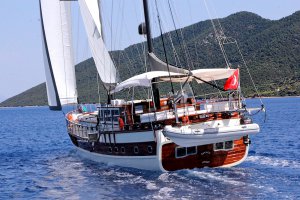 Gulet Zeynos Available for Charter